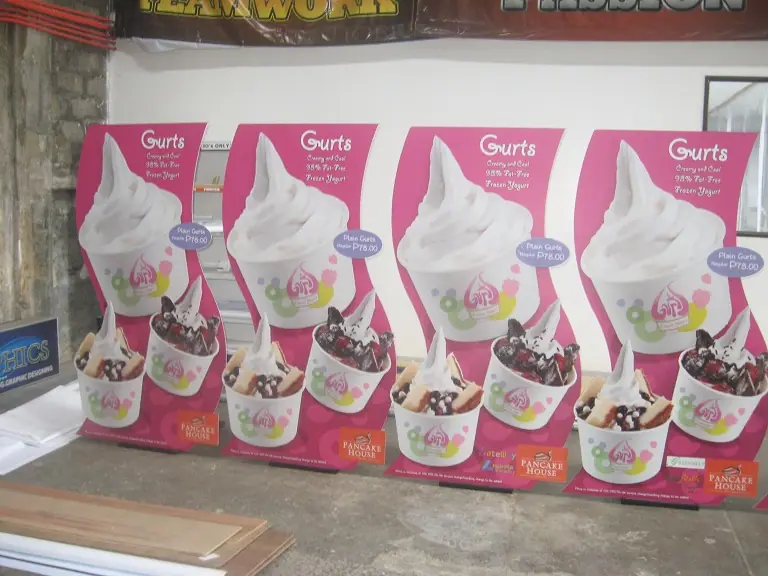 Die-cut dessert product standees